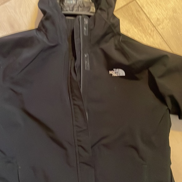 COPY - North face snow jacket - Picture 4 of 4